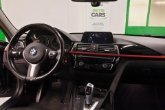 BMW Řada 3 320d Xdrive 140 kW 2016 palubní deska