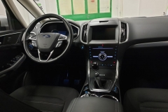 Ford Galaxy 2.0 TDCi 110 kW Titanium 7míst interiér