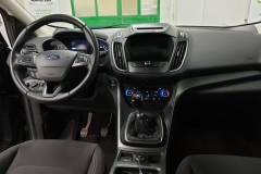 Ford Kuga 1.5 EB 110 kW Cool&Connect interiér