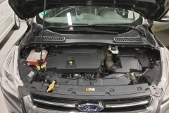 Ford Kuga 2.0 TDCI 110kW Titan 4x4 Aut 2015 předek motor