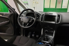 Ford S-MAX 2.0 TDCI 110 kW Titanium interiér