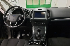 Ford S-MAX 2.0 TDCi 132 kW Titanium interiér